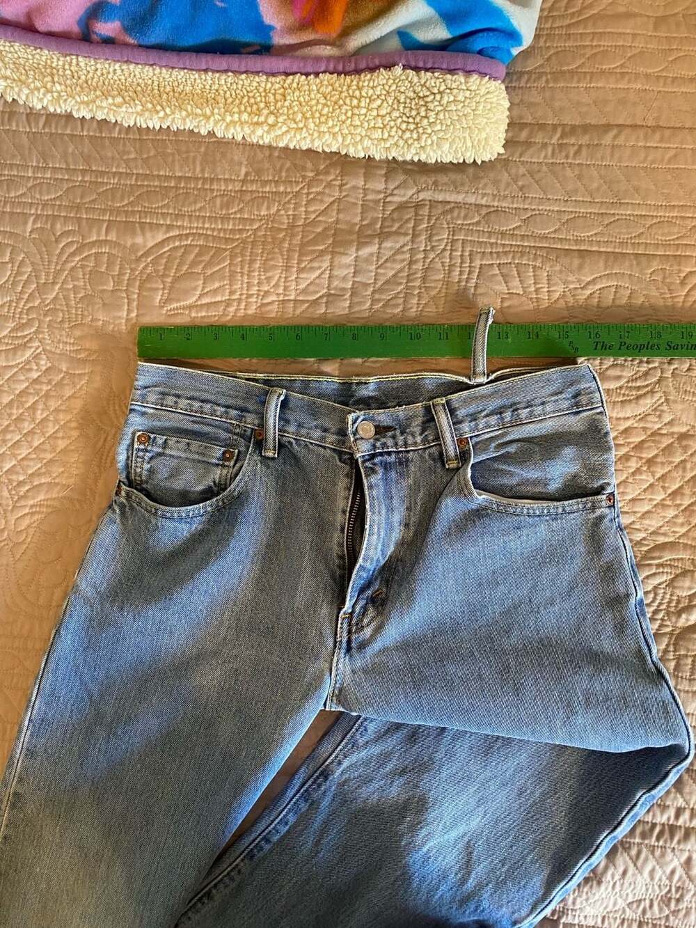 Levi's 505 Straight Leg Jeans in Medium Wash Denim - Picture 7 of 7